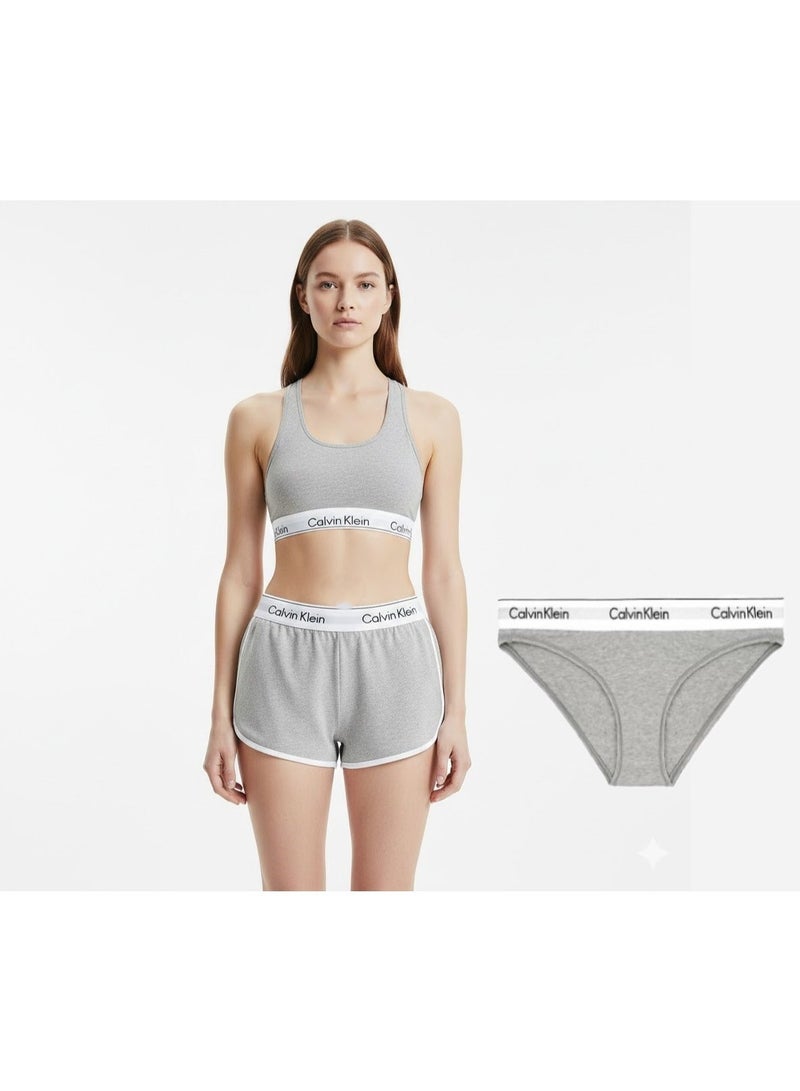 كالفن كلاين بيرفورمانس طقم حريمي رياضي 3 قطع (برا + هوت شورت + بانتي ) – قطن خامة مرنة مريحة – مثالي للرياضة والاستخدام اليومي - مقاس لارج - Image 1